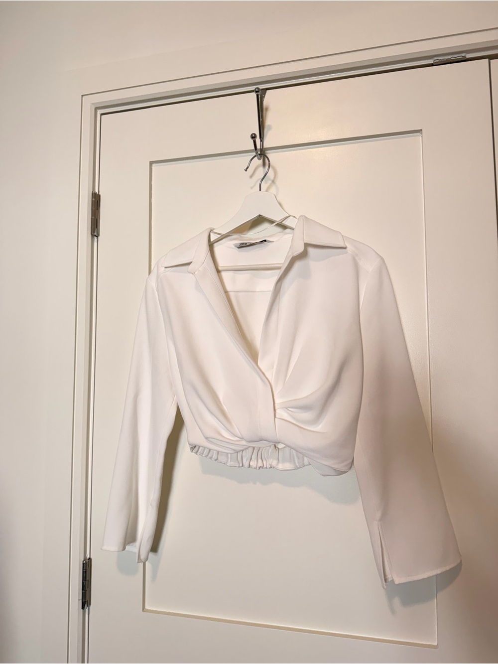 Zara White Cropped Twist-Front Button Down Shirt
